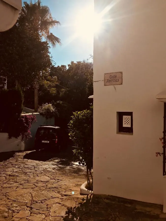 Lovely Studio In Marbella Close To Puente Romano Appartement