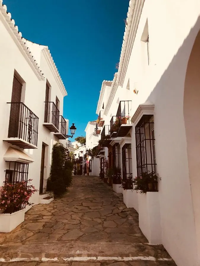 Appartement Lovely Studio In Marbella Close To Puente Romano Spanje
