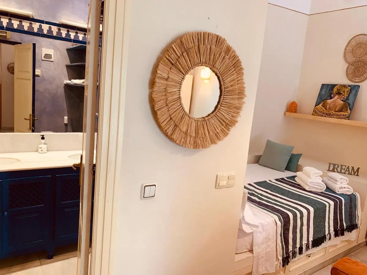 Lovely Studio In Marbella Close To Puente Romano Spanje