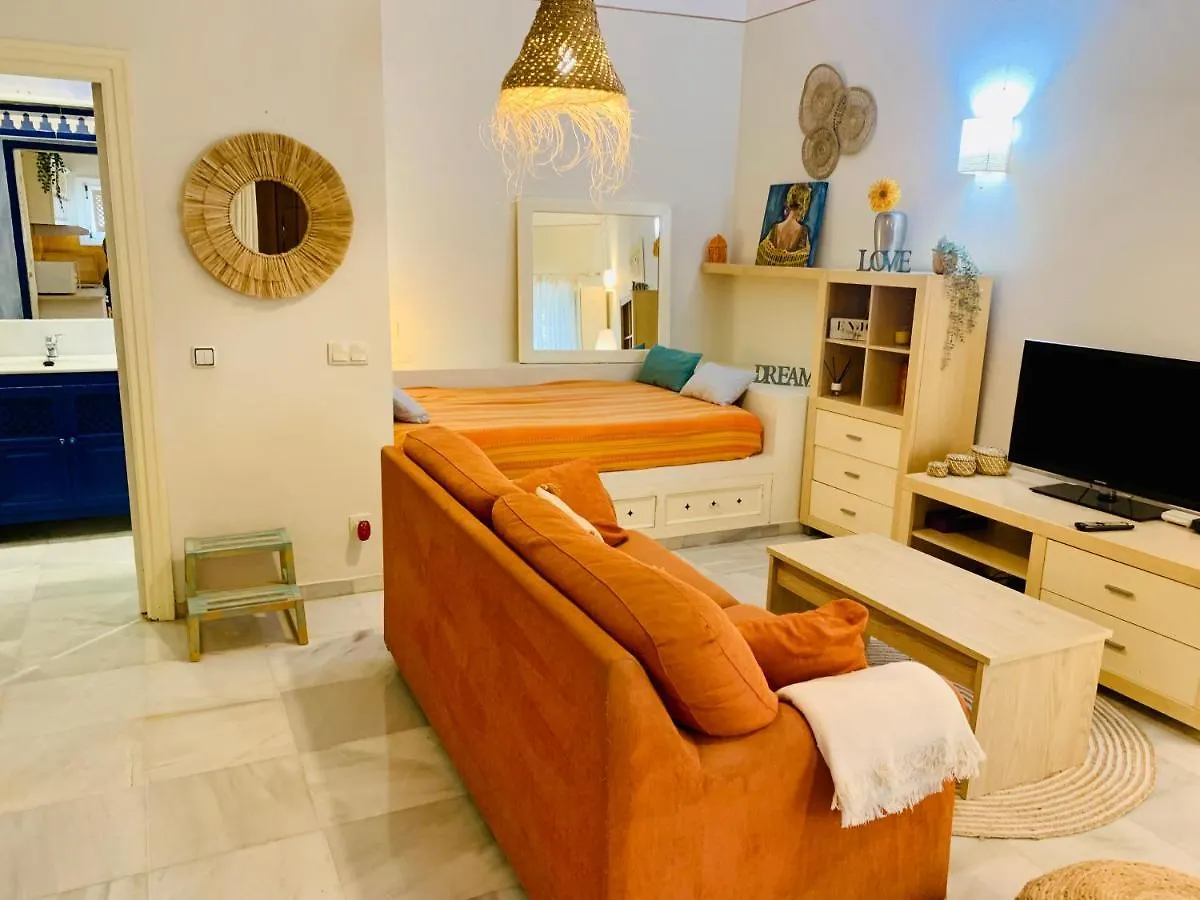 Lovely Studio In Marbella Close To Puente Romano Appartement